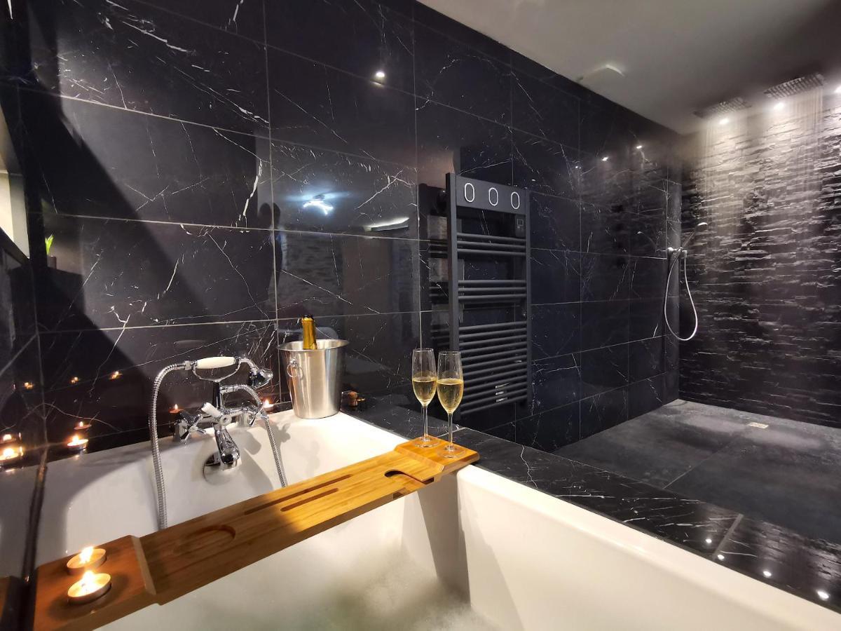 Appartement Luxueux Au Coeur De La Doutre Angers Bagian luar foto